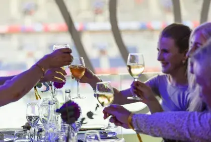 Salon VIP Repas assis