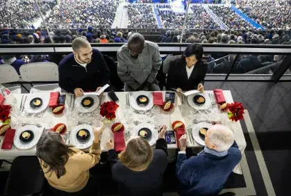VIP Lounge Seated meals